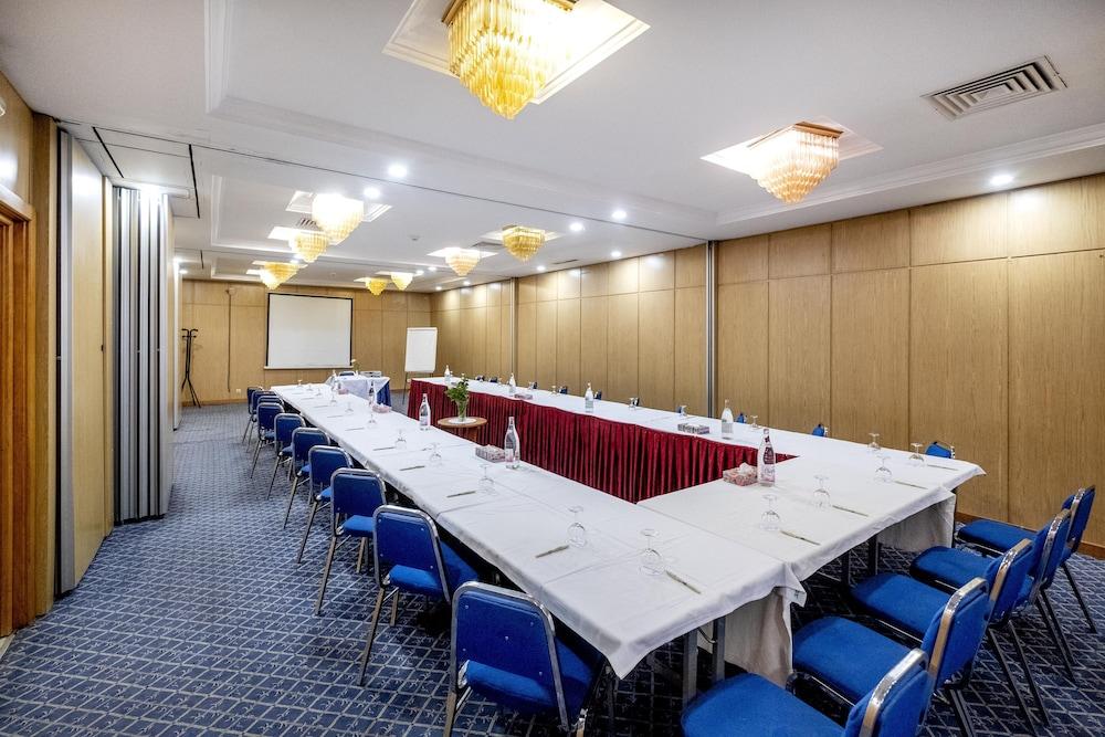 Hotel Ibn Khaldoun Туніс Екстер'єр фото