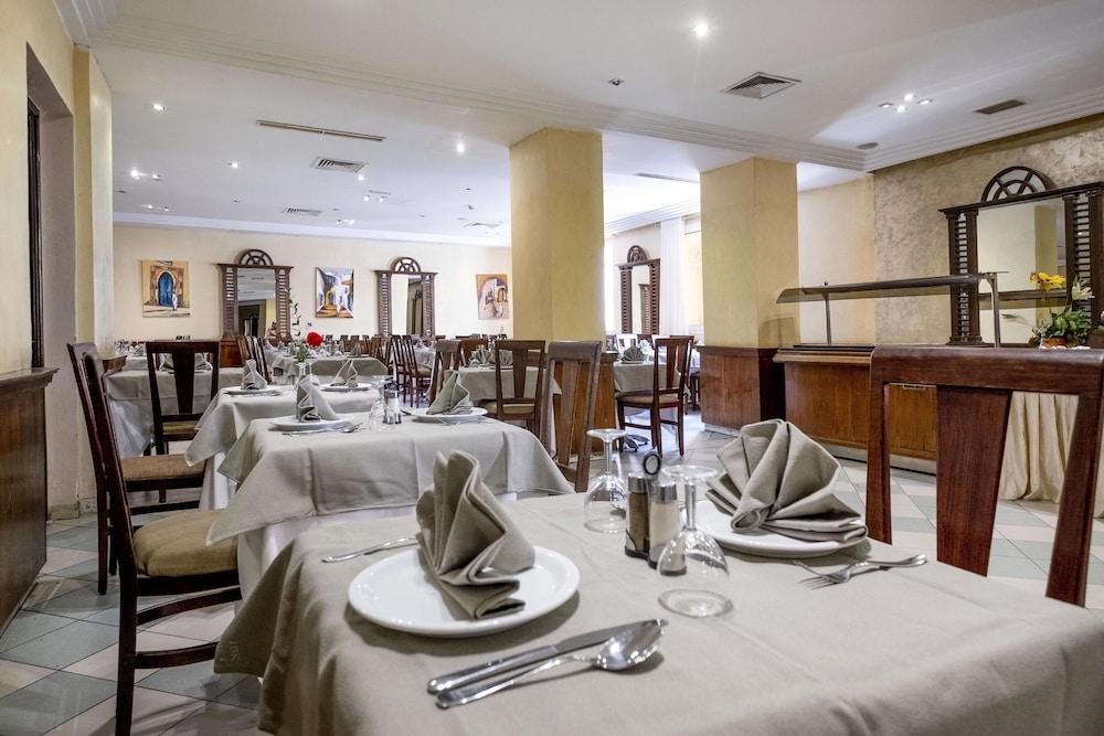 Hotel Ibn Khaldoun Туніс Екстер'єр фото
