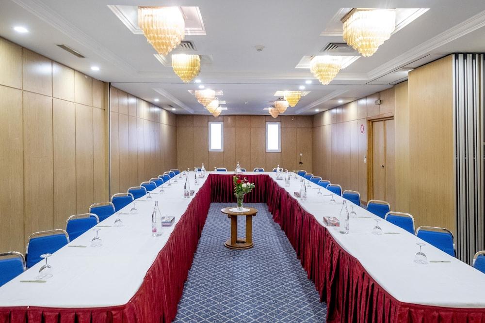 Hotel Ibn Khaldoun Туніс Екстер'єр фото