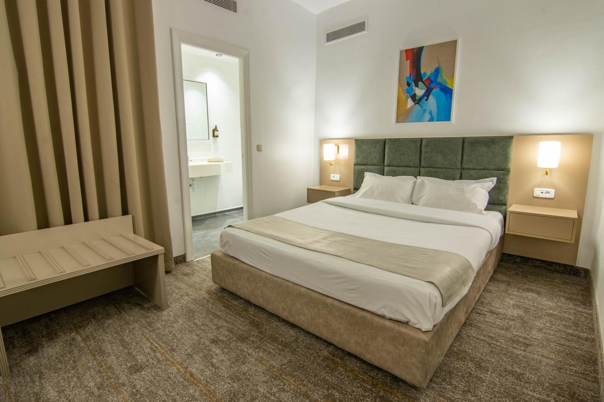 Hotel Ibn Khaldoun Туніс Екстер'єр фото