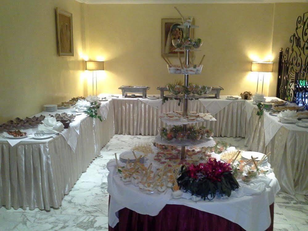 Hotel Ibn Khaldoun Туніс Екстер'єр фото